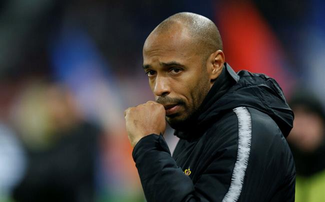 Thierry Henry len tieng ve co hoi vo dich NHA cua Arsenal