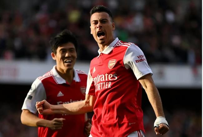 Mikel Arteta dua Gabriel Martinelli len may
