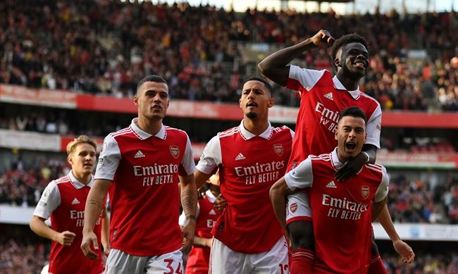 Arsenal danh bai Liverpool 3-2