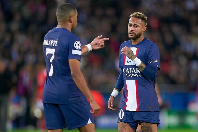 Neymar không mời Mbappe dự tiệc chia tay ở PSG 