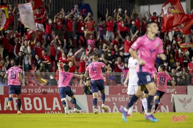 Ronaldo xứ Nghệ báo tin buồn cho thầy Park ngay trước thềm AFF Cup 2022 1 Ronaldo xứ Nghệ báo tin buồn cho thầy Park ngay trước thềm AFF Cup 2022 1