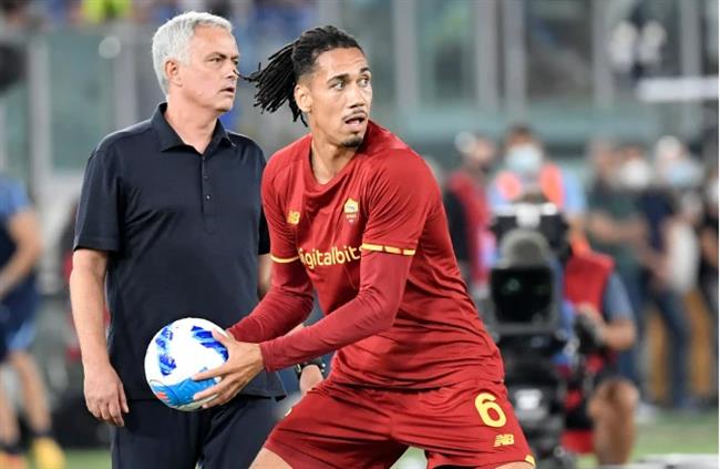 Jose Mourinho tiếc cho Chris Smalling