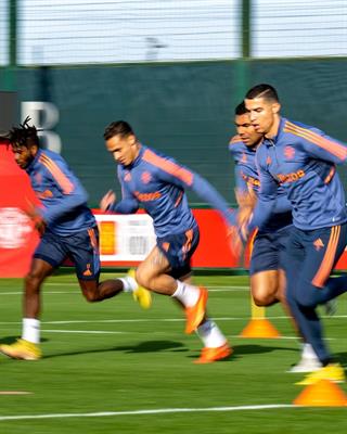 Ronaldo trở lại tập luyện cùng đội 1 MU 1 Ronaldo trở lại tập luyện cùng đội 1 MU 1