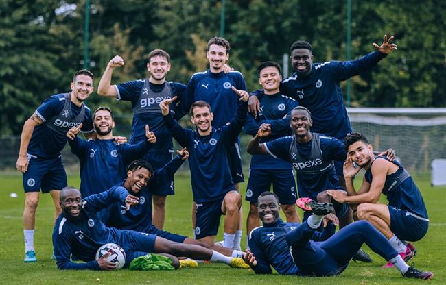 Tiền vệ Quang Hải hòa mình vào Pau FC