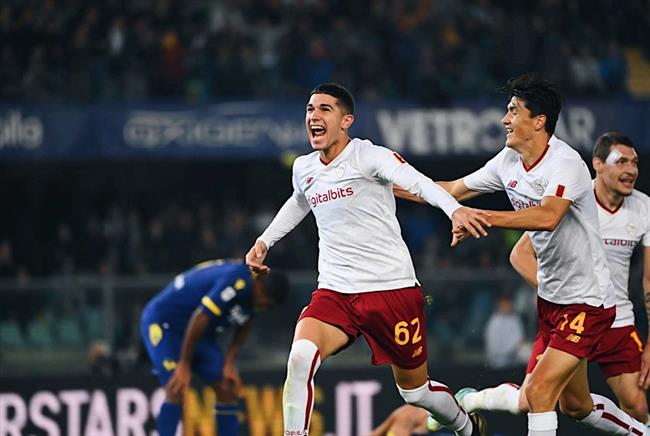 Cristian Volpato toa sang truoc Verona