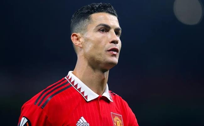 Ronaldo chỉ trích M.U: Khi kẻ phản bội cảm thấy bị phản bội