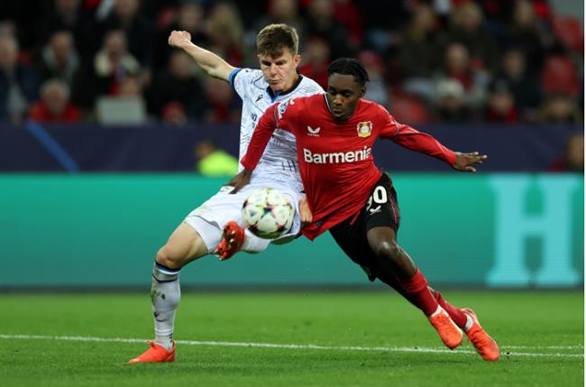 MU chot muc tieu Frimpong