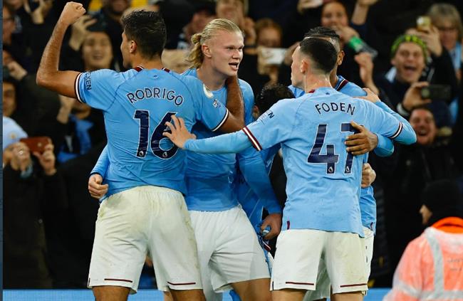 Man City danh bai Fulham 2-1