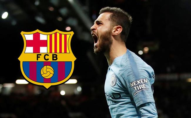 Nhờ Pique, Barca được dịp tấn công Man City