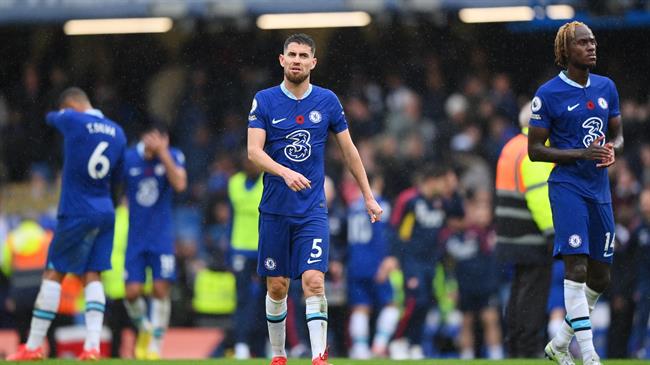 Krisis Chelsea: 'Ribut sempurna' meliputi Stamford Bridge