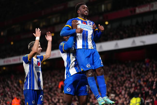 Brighton danh bai Arsenal 3-1