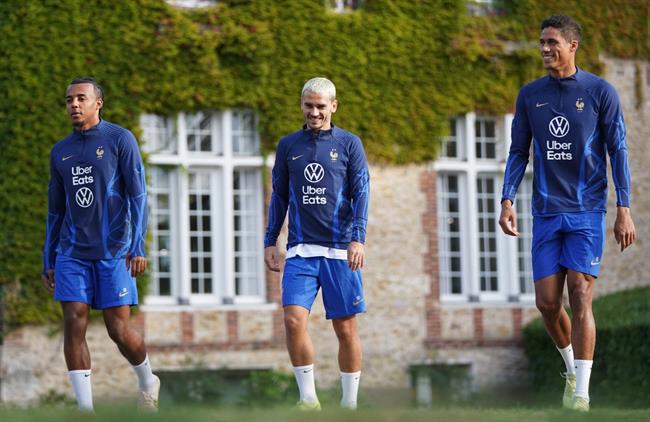 HLV ĐT Pháp báo tin vui về Raphael Varane 1