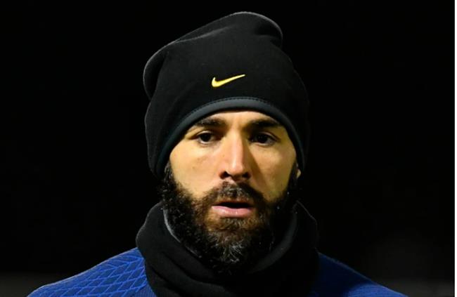 Benzema rừi sân tập của tuyển Pháp từ sớm Benzema rui san tap cua tuyen Phap tu som