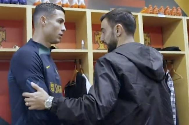 Bị chê lạnh nhạt với Ronaldo, Bruno Fernandes có phản ứng đầu tiên