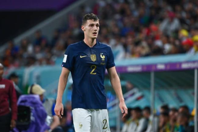 Benjamin Pavard bi chi trich du doi