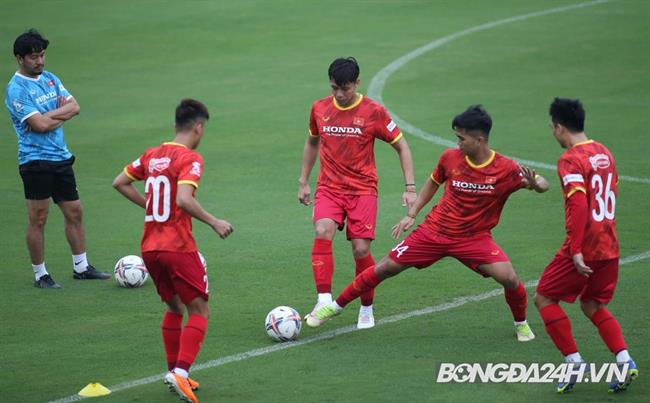 Giá trị ĐT Việt Nam tăng kỷ lục: Quang Hải đứng tốp