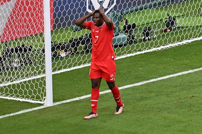 ĐT Cameroon thất bại trước Thụy Sĩ bởi cầu thủCameroon 5