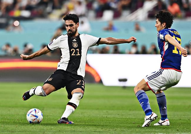 Sếp lớn ĐT Đức công khai mỉa mai Ilkay Gundogan