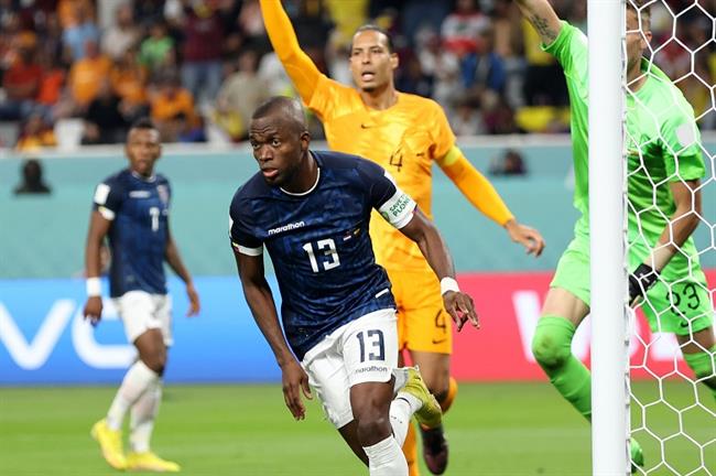 Enner Valencia tiếp tục ghi bàn cho Ecuador Enner Valencia tiep tuc ghi ban cho Ecuador