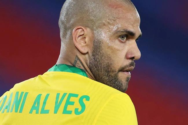 Dani Alves: Mọi người luôn muốn Brazil phải vô địch