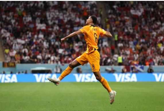 Cody Gakpo mở tỷ số cho Hà Lan Cody Gakpo mo ty so cho Ha Lan