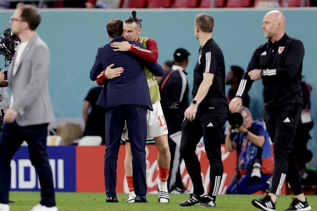 Gareth Bale mờ nhạt trong ngày Wales thua thảm ĐT Anh 7 Gareth Bale mờ nhạt trong ngày Wales thua thảm ĐT Anh 7