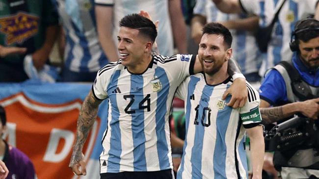 Enzo-Fernandez-and-Lionel-Messi-celebrating-for-Argentina-at-the-World-Cup Enzo-Fernandez-and-Lionel-Messi-celebrating-for-Argentina-at-the-World-Cup