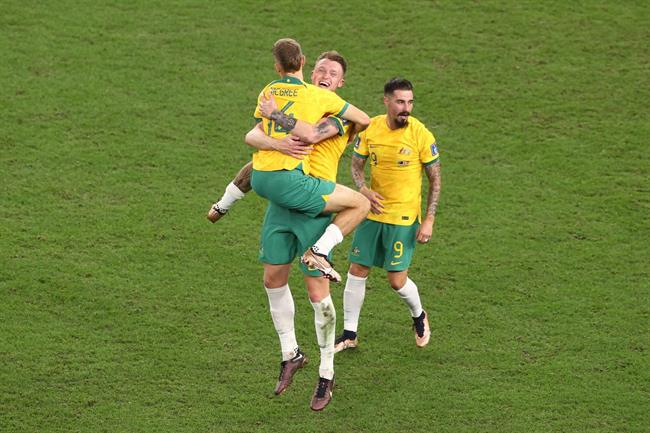 Australia 1-0 Đan Mạch: Socceroos thẳng tiến!