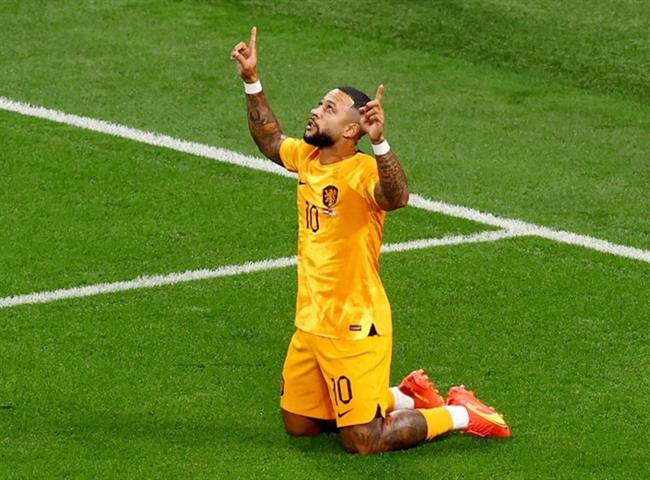 Memphis Depay chỉ xếp sau Robin van Persie