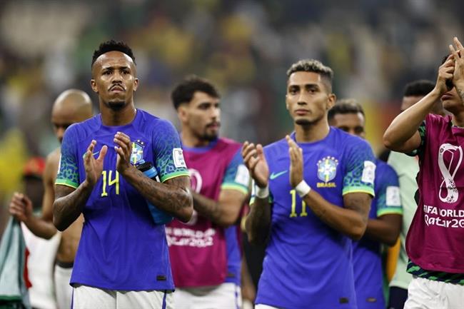 Brazil tái lập thành tích tệ hại kể từ France 98
