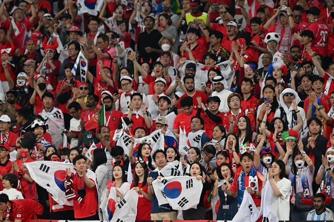 Cầu thủ Hàn Quốc vỡ òa khi giành vé vào vòng 18 World Cup 9 Cầu thủ Hàn Quốc vỡ òa khi giành vé vào vòng 18 World Cup 9