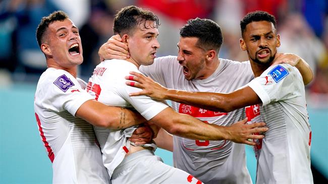 Serbia 2-3 Thụy Sĩ: Kẻ mắc ít sai lầm hơn là người đi tiếp