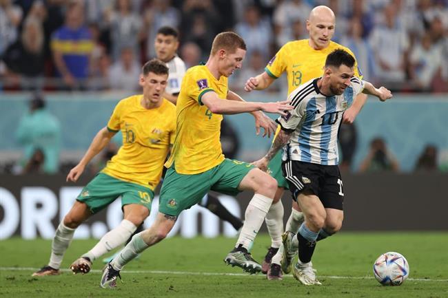 Màn trình diễn điểm 10 trong trận đấu thứ 1000 của Lionel Messi 4