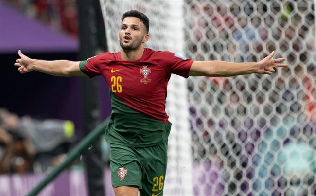 Goncalo Ramos mất tiền sau cú hattrick cho ĐT Bồ Đào Nha 1 Goncalo Ramos mất tiền sau cú hattrick cho ĐT Bồ Đào Nha 1