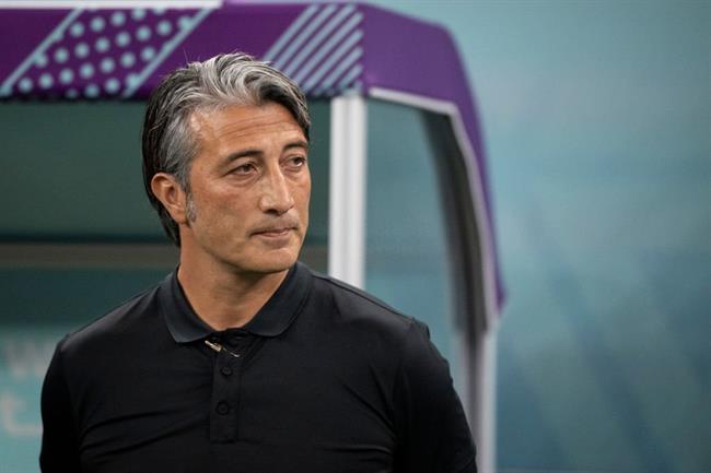 Đồng đội Xhaka bật HLV trưởng sau trận thua Bồ Đào Nha