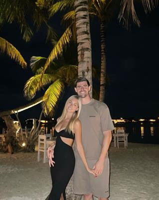 Quyết định trái ngược của Eden Hazard và Thibaut Courtois