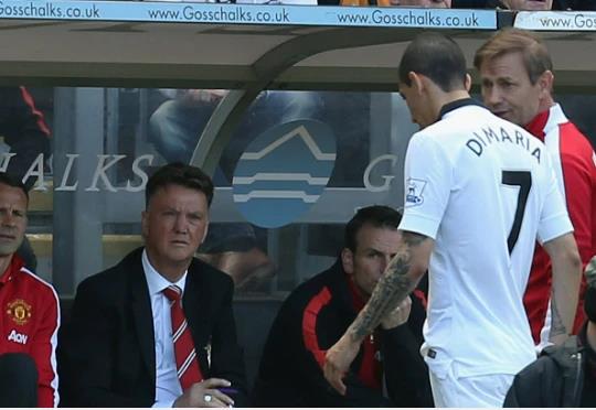 Louis van Gaal đáp trả Angel di Maria