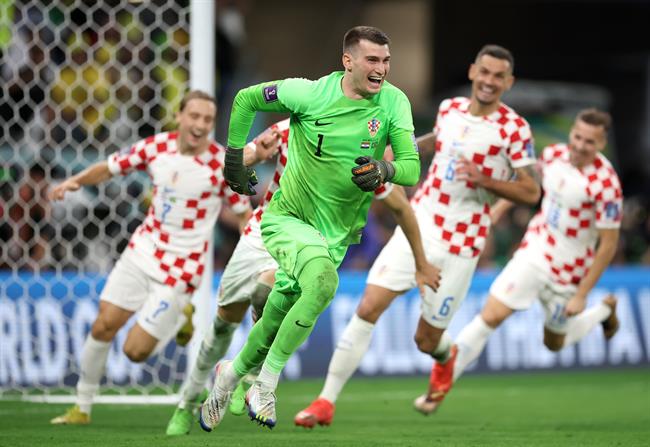 Croatia làm nên lịch sử sau chiến thắng trước Brazil 1