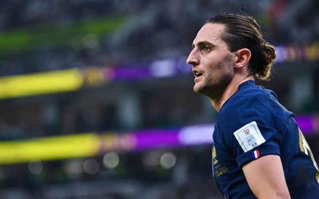 Adrien Rabiot không ăn mừng cùng các đồng đội