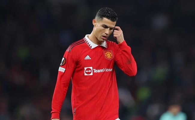 Gary Neville hy vọng Ronaldo tiếp tục đá ở Premier League 1