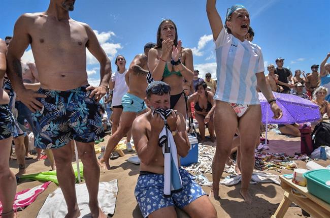 CĐV Argentina phát điên trong ngày đội nhà vô địch World Cup 8