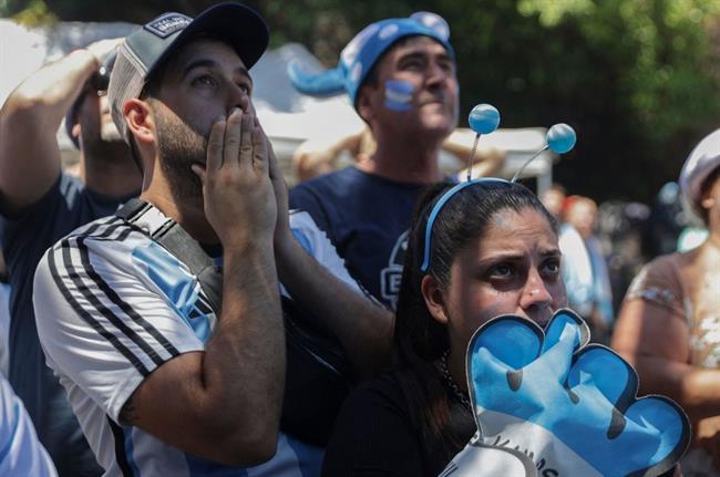 CĐV Argentina phát điên trong ngày đội nhà vô địch World Cup 6