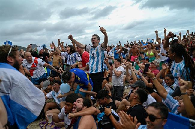 CĐV Argentina phát điên trong ngày đội nhà vô địch World Cup 9