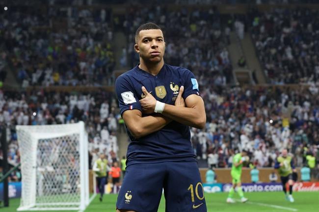Mbappe gây ấn tượng khi khích lệ đồng đội ở chung kết World Cup 1 Mbappe gây ấn tượng khi khích lệ đồng đội ở chung kết World Cup 1