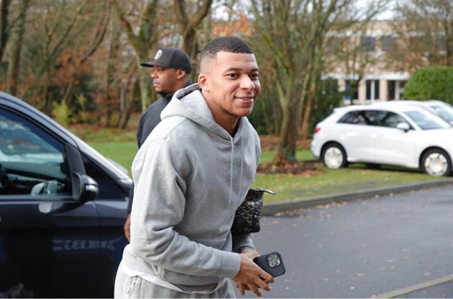 HLV PSG vui mừng vì Mbappe sớm trở lại tập luyện