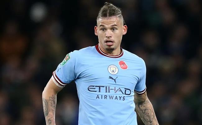 HLV Pep Guardiola chê Kalvin Phillips thừa cân 1