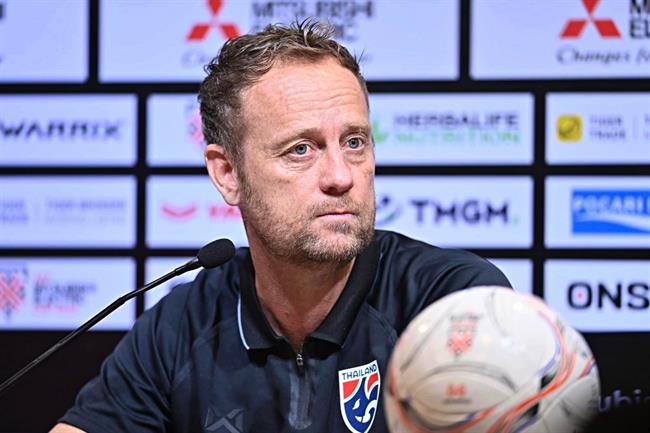 HLV Mano Polking muốn AFF Cup bù giờ nhiều hơn