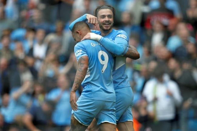 Jesus va Grealish khi con o Man City