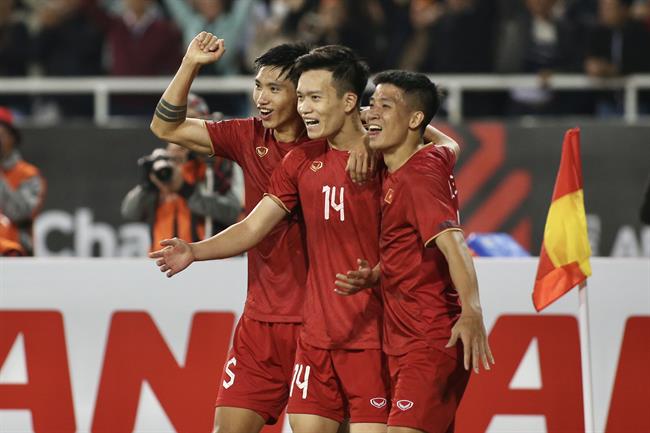 Video: Hoàng Đức ghi bàn thắng đẳng cấp cho ĐT Việt Nam