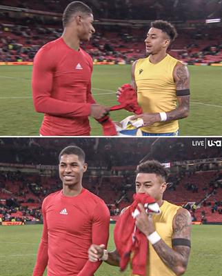 Hành động đẹp của CĐV MU với Lingard ngày trở lại Old Trafford 2